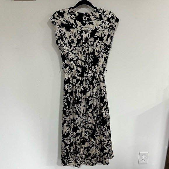 Evereve Winona Satin Floral Midi Dress - Picture 11 of 15